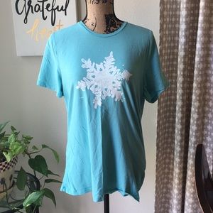 Old Navy Relaxed Ladies Snowflake T-shirt